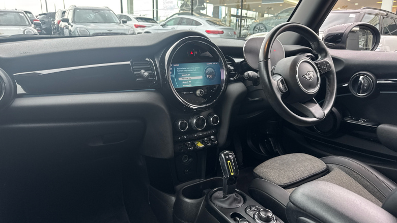 MINI Hatchback 135kW Cooper S Level 2 33kWh 3dr Auto Electric Hatchback